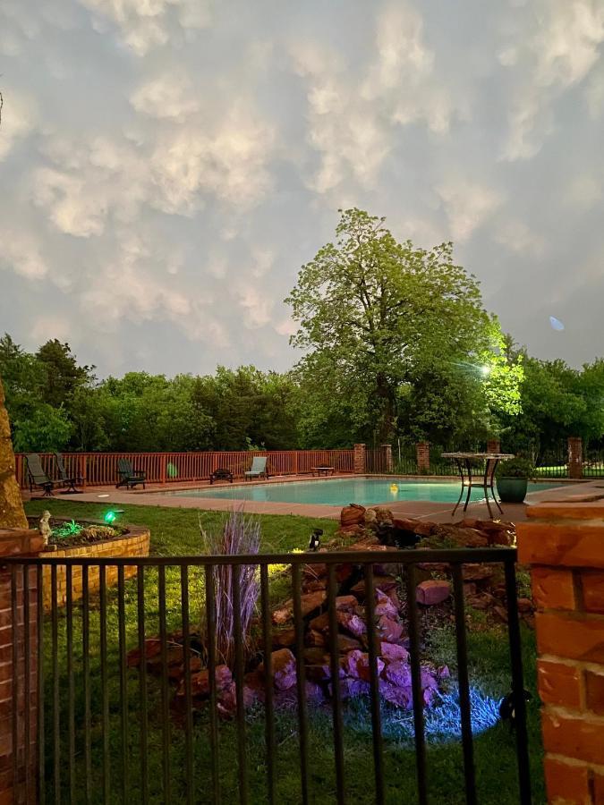 The Monastery At Forest Lake Oklahoma City Kültér fotó